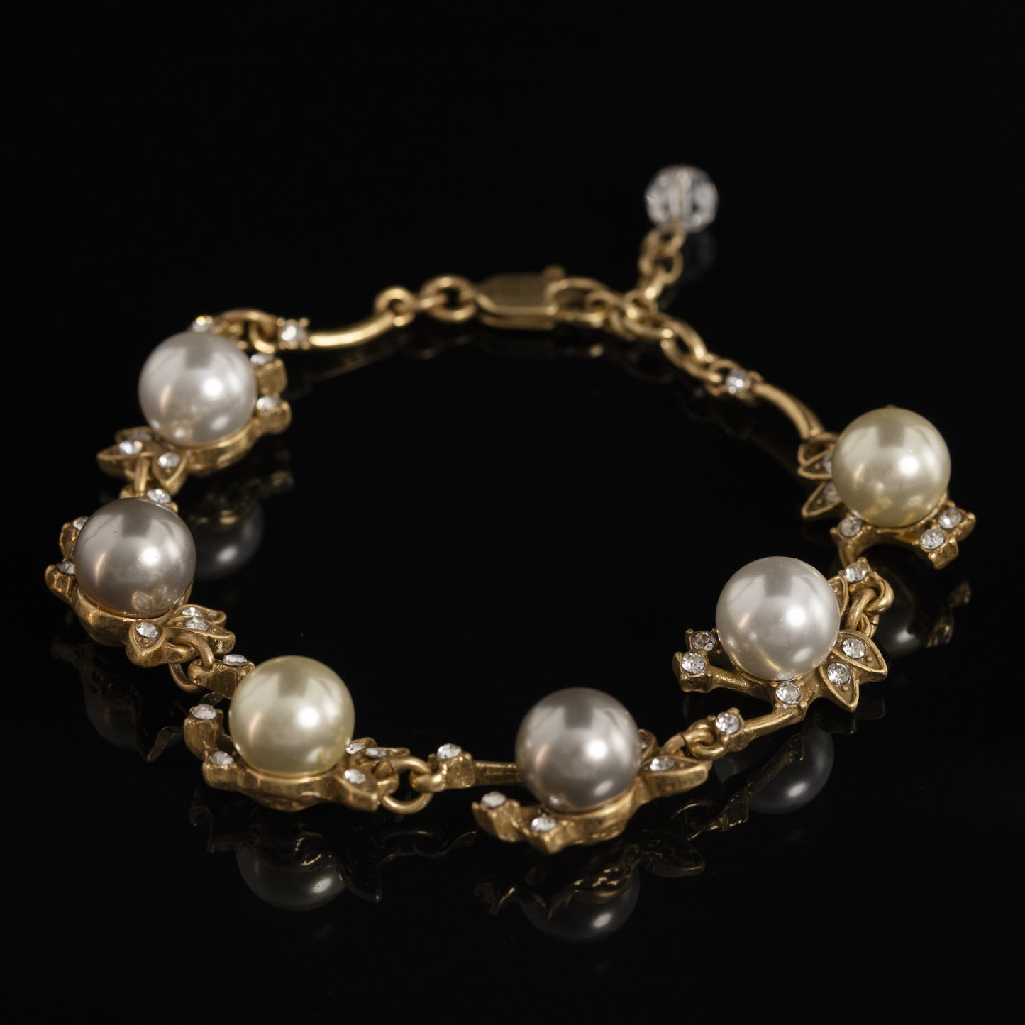 Vintage Pearl Minimalist Luxury Bracelet Handcrafted Design