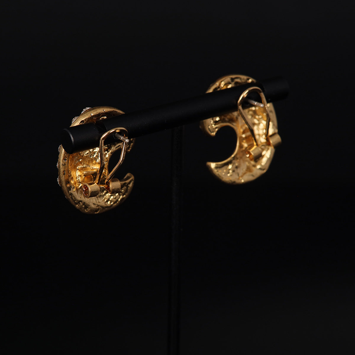 Vintage Timeless Refined Elegant Earrings for Ladies