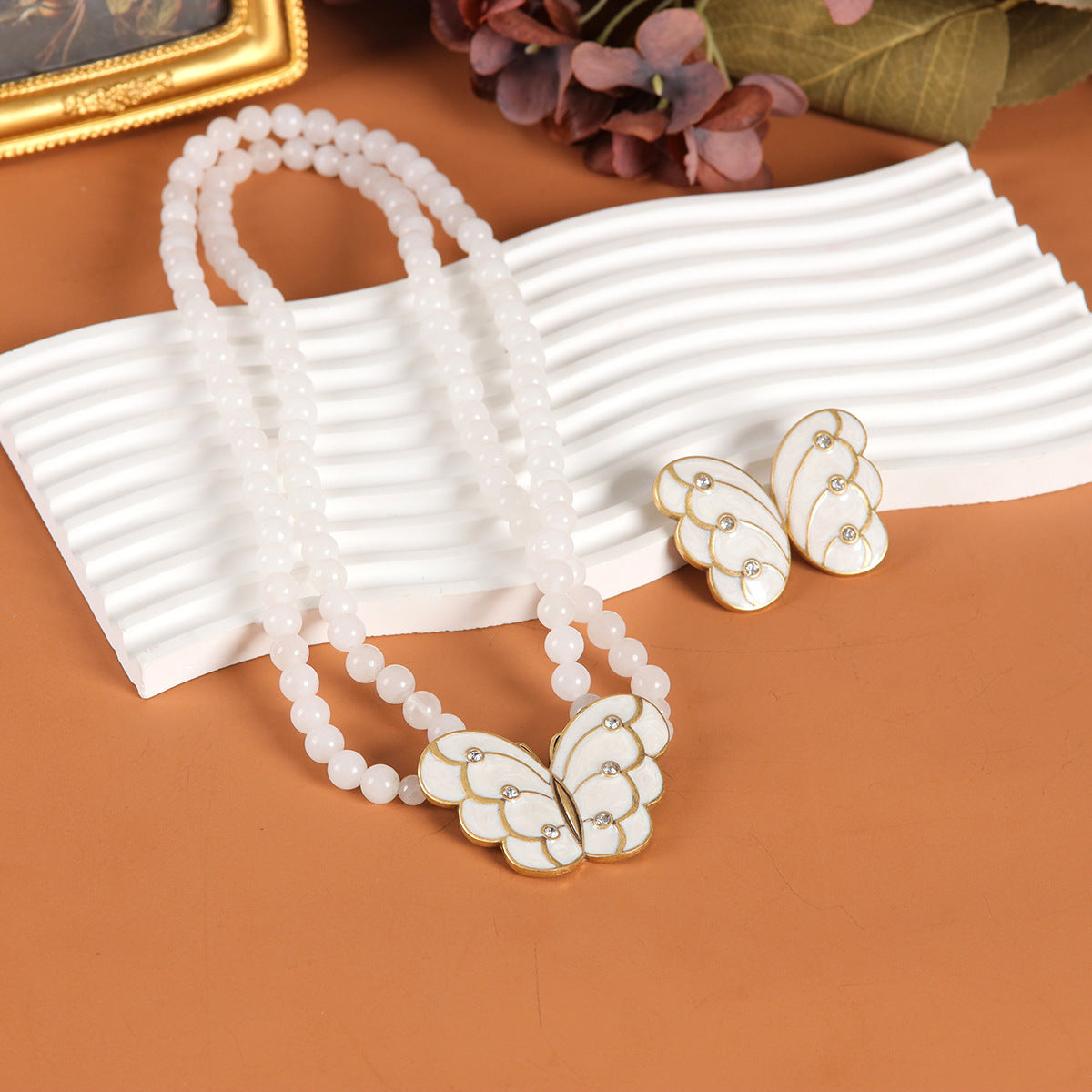 Vintage Enamel Timeless Luxury Earrings for Ladies