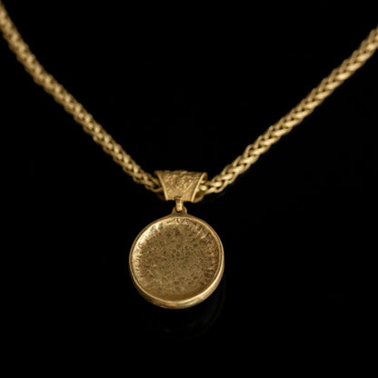 Vintage Chic Refined Classic Necklace Timeless Style