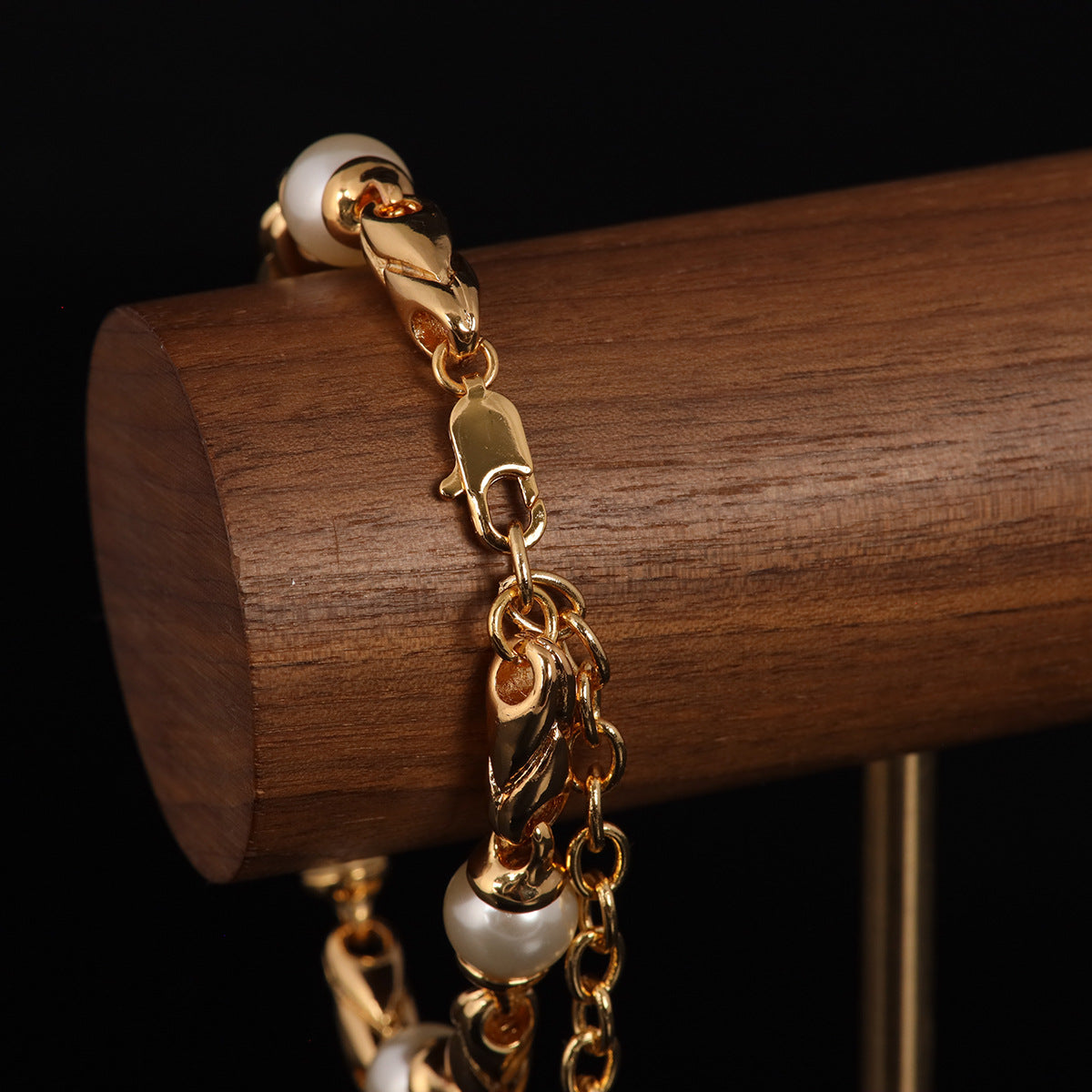Vintage Pearl Luxury Retro Bracelet Timeless Style