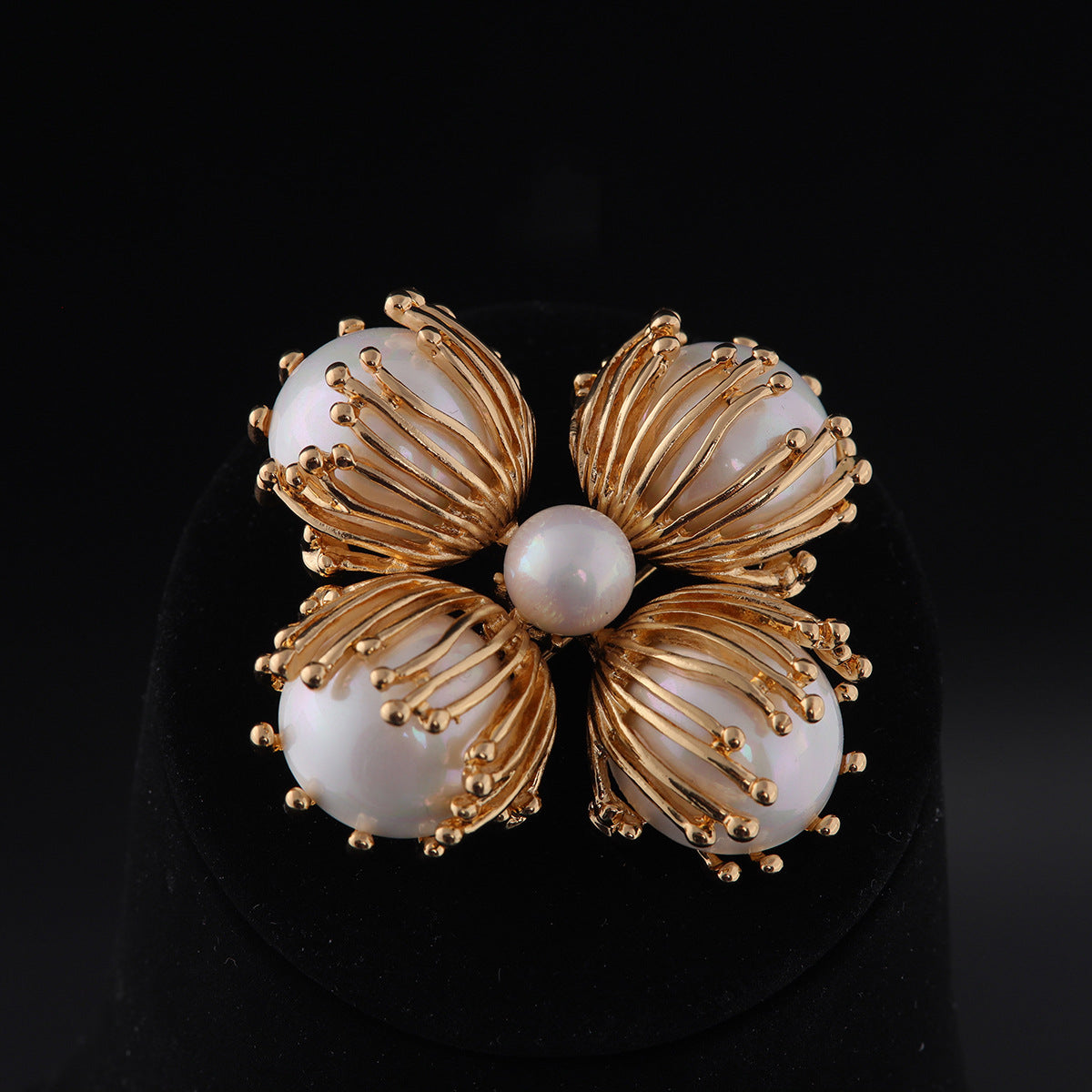 Vintage Geometric Luxury Polished Brooches for Men