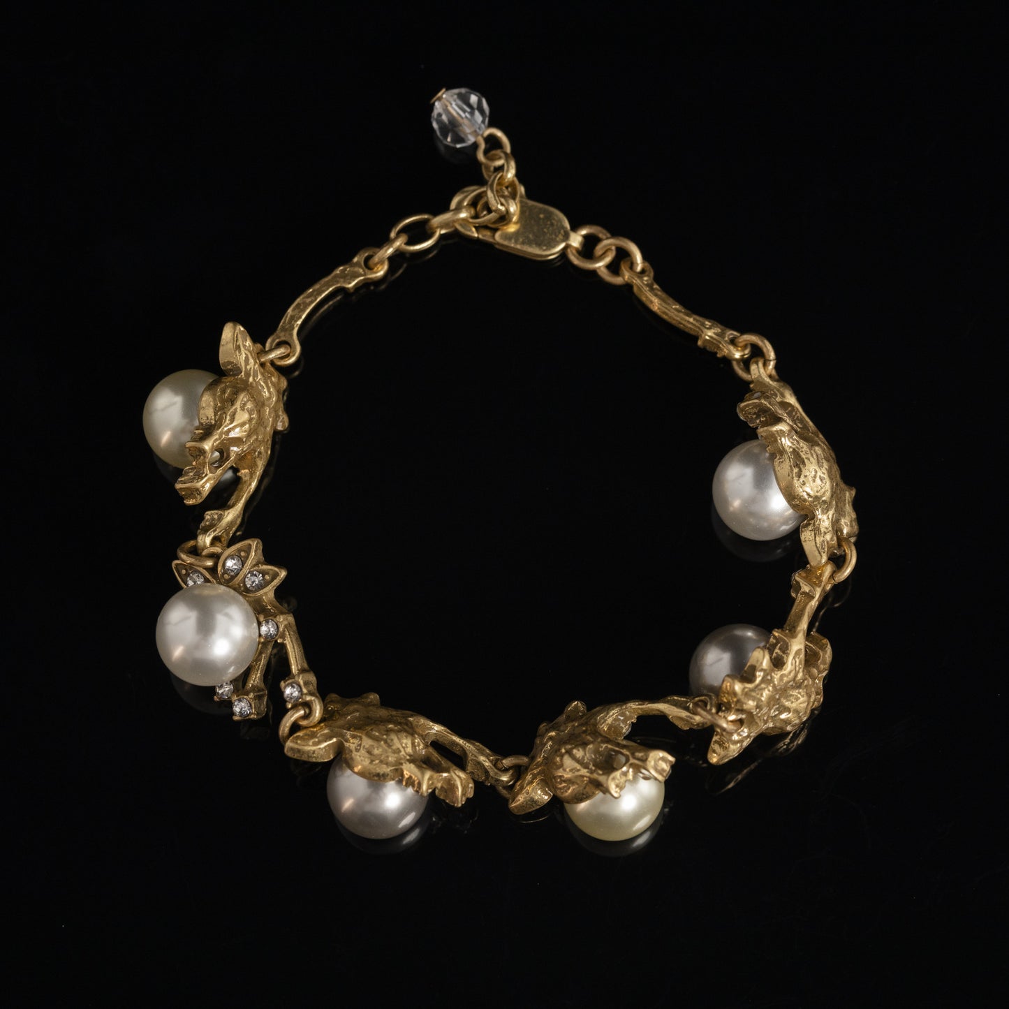 Vintage Pearl Minimalist Luxury Bracelet Handcrafted Design