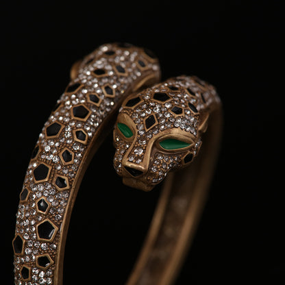 Vintage Star Chic Artisan Bracelet Timeless Style
