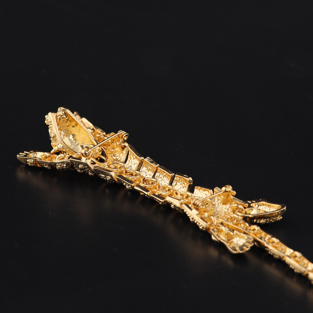 Vintage Minimalist Artisan Elegant Brooches for Men