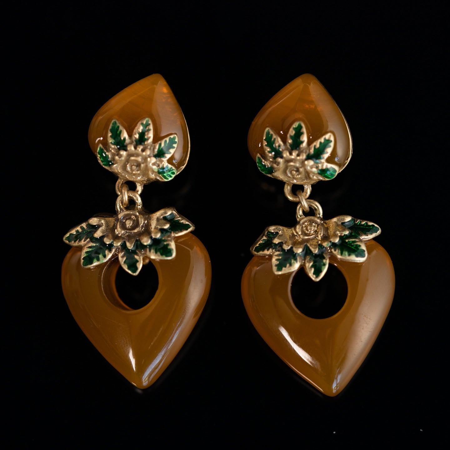 Vintage Pearl Leaf Refined Handcrafted Earrings for Ladies