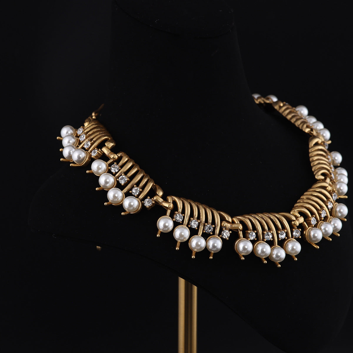 Vintage Pearl Geometric Artisan Stone Inlay Necklace for Ladies