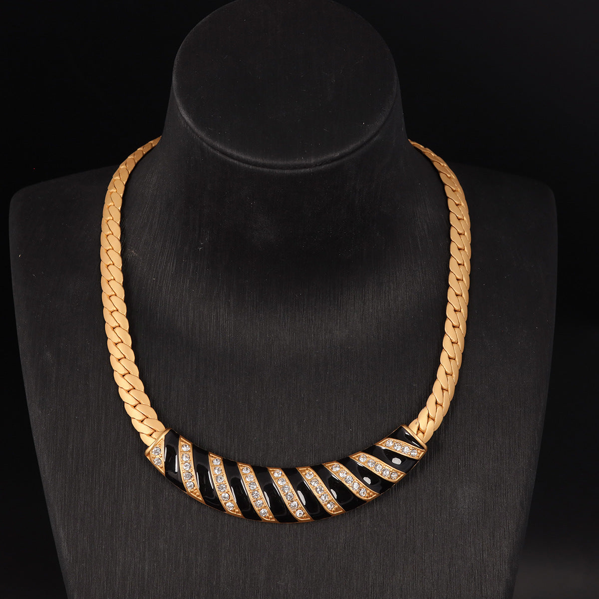 Vintage Cubic Zirconia Timeless Stone Inlay Necklace for Ladies