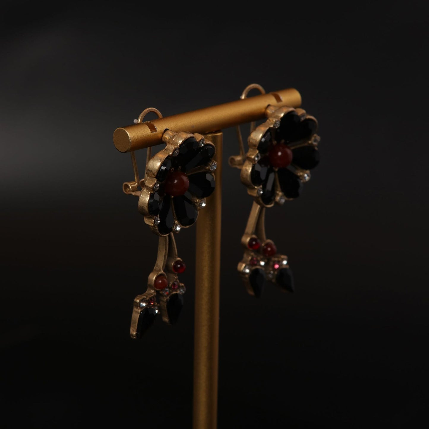 Vintage Floral Chic Handcrafted Earrings Timeless Style