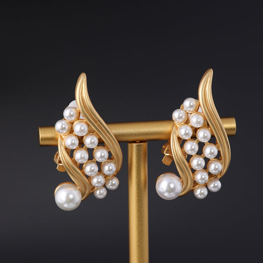 Vintage Pearl Geometric Chic Earrings Timeless Style