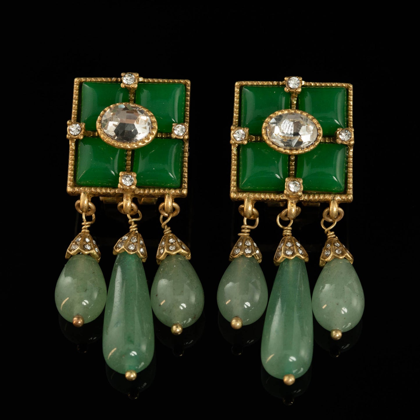 Vintage Pearl Leaf Refined Handcrafted Earrings for Ladies
