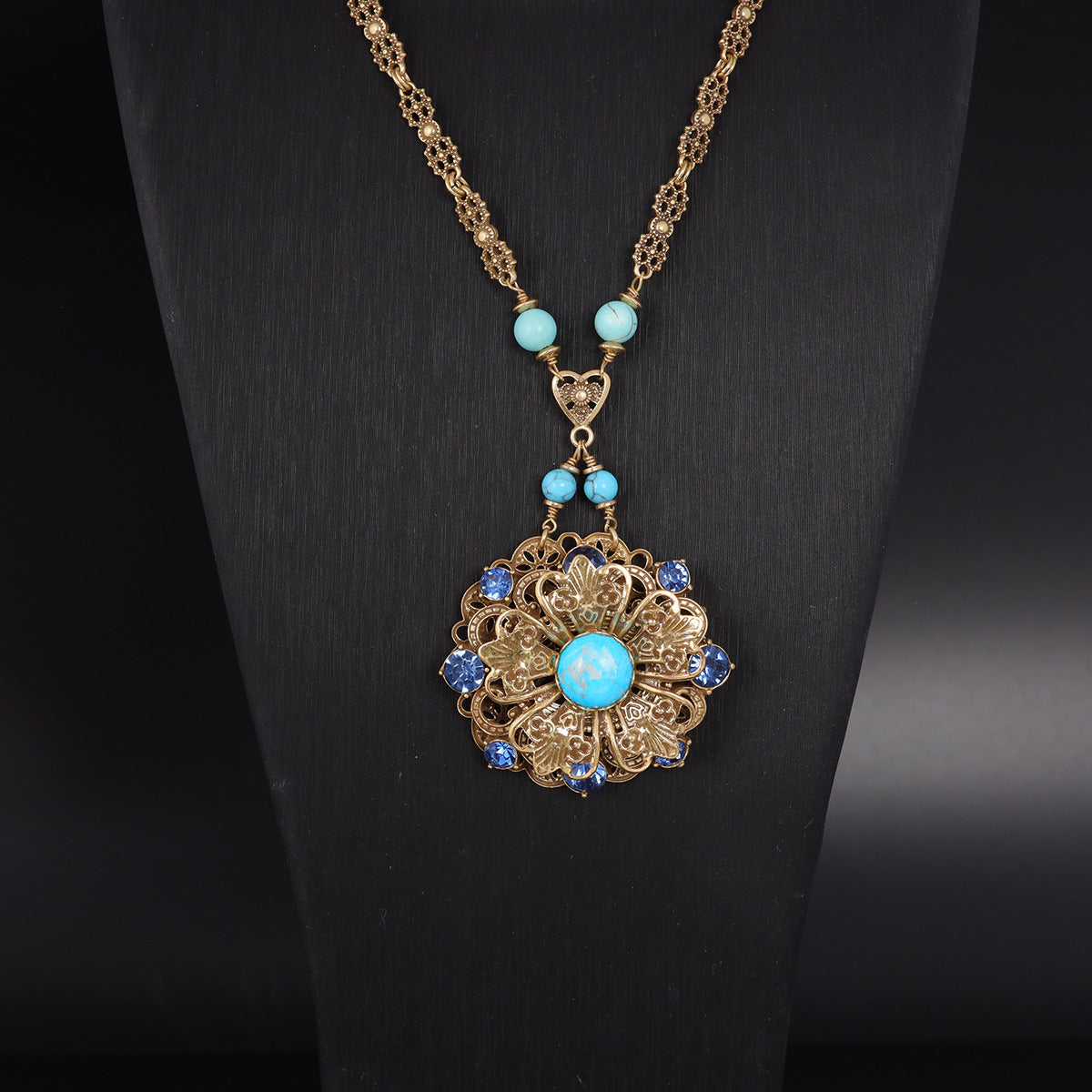 Vintage Artisan Handcrafted Chic Necklace Handcrafted Design