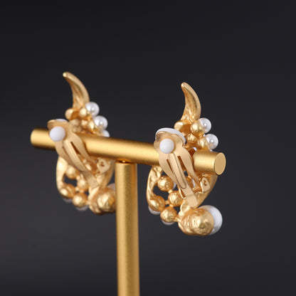 Vintage Pearl Geometric Chic Earrings Timeless Style