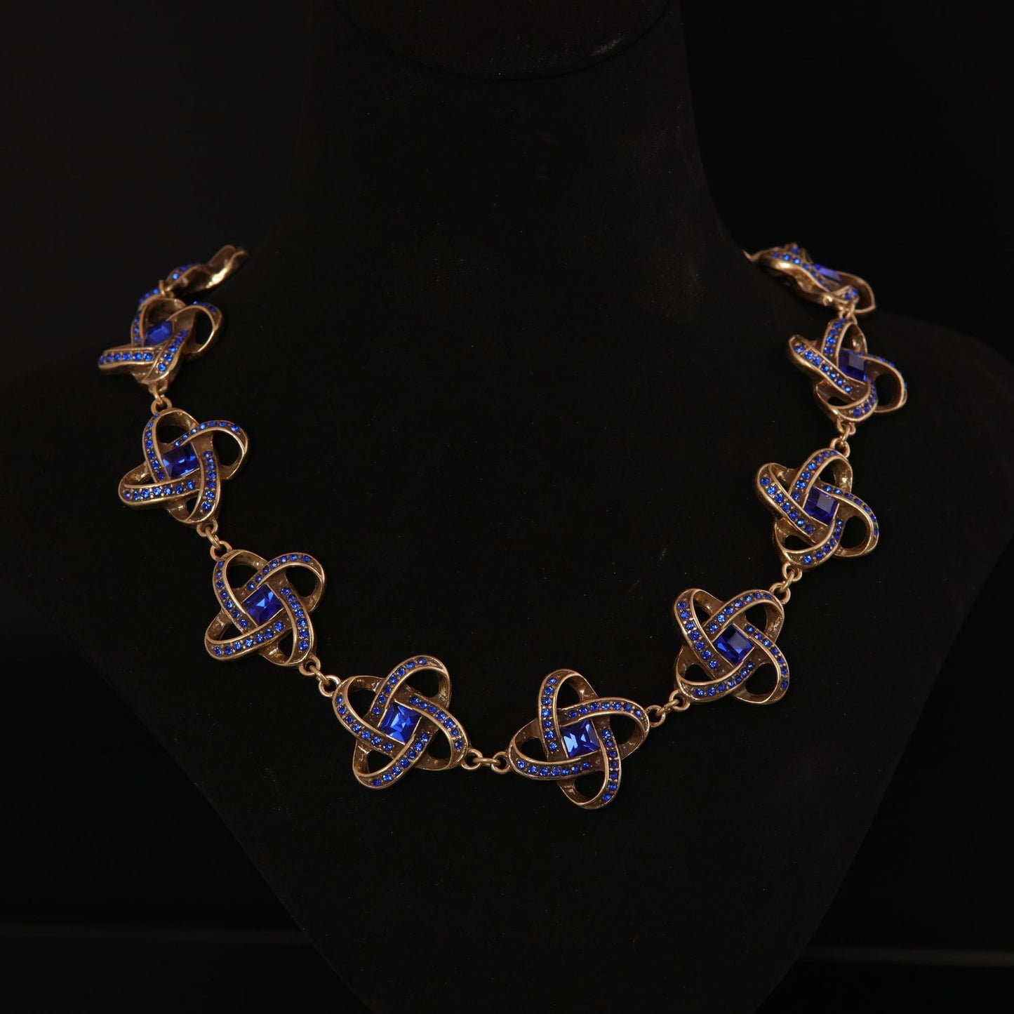 Vintage Luxury Stone Inlay Necklace for Women