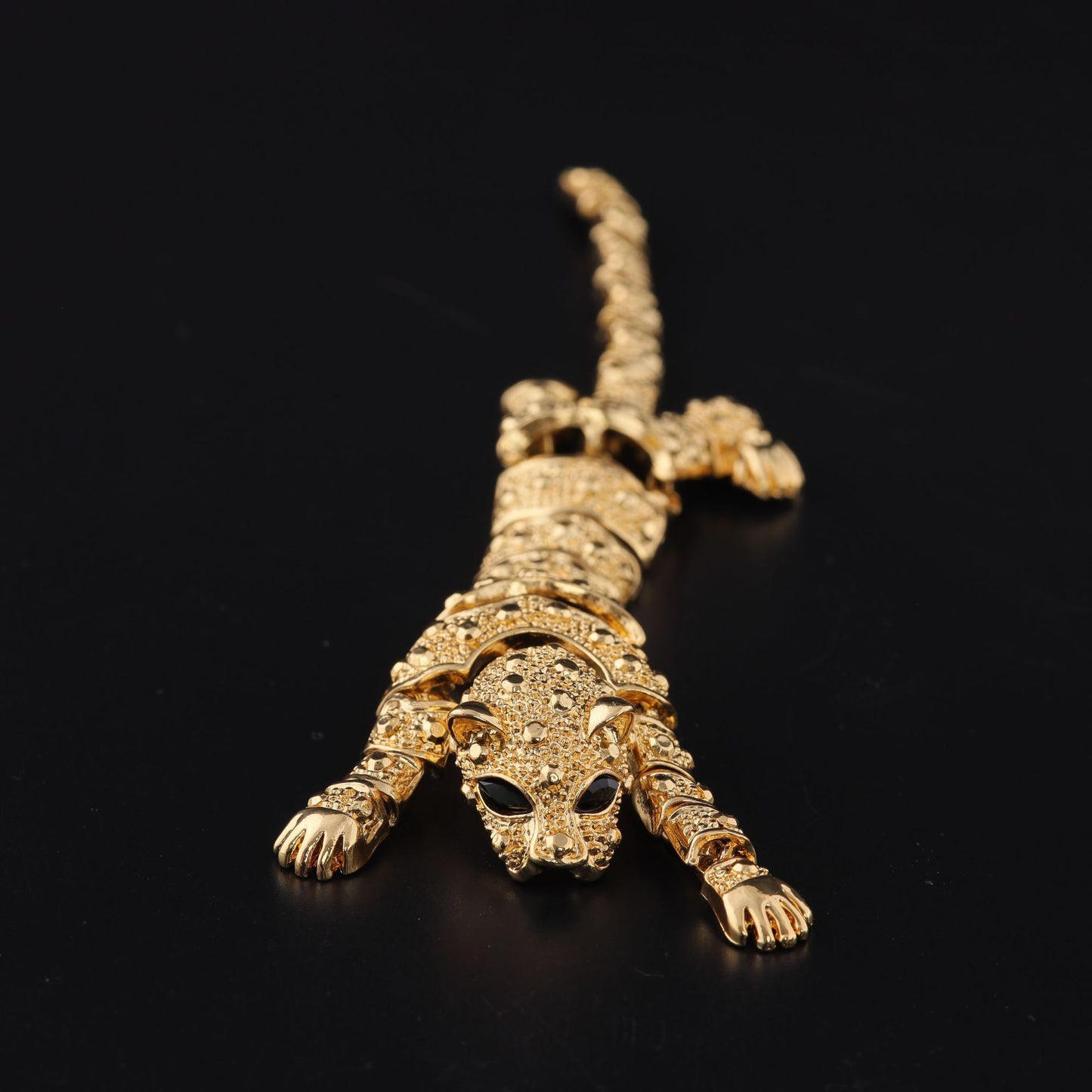 Vintage Minimalist Artisan Elegant Brooches for Men