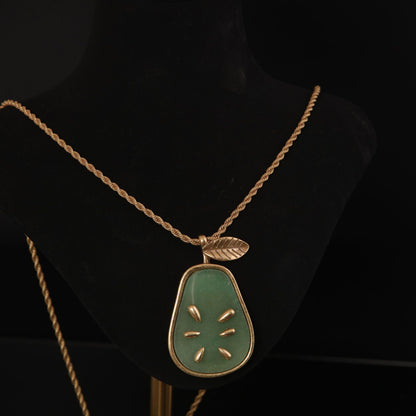 Vintage Floral Refined Classic Necklace Timeless Style