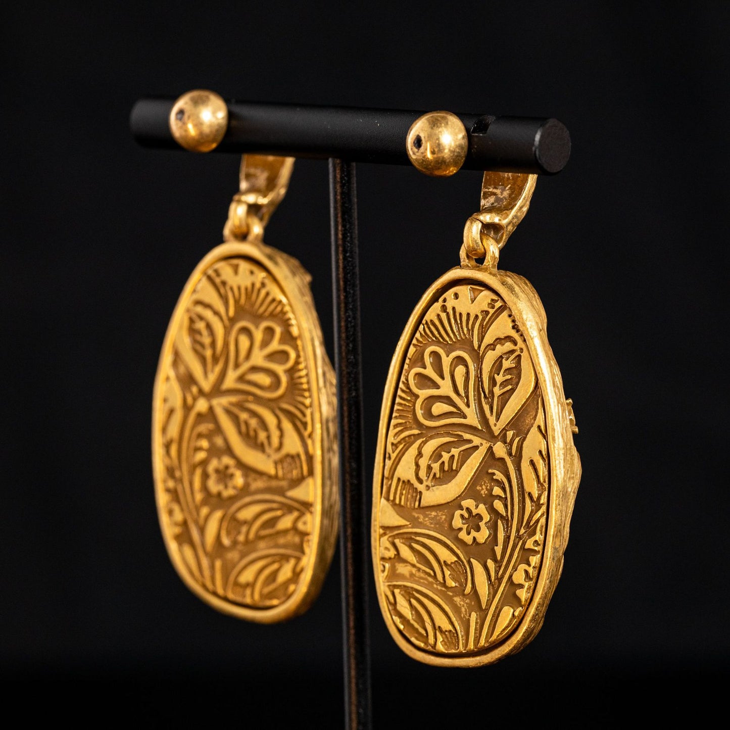 Vintage Refined Elegant Chic Earrings Timeless Style
