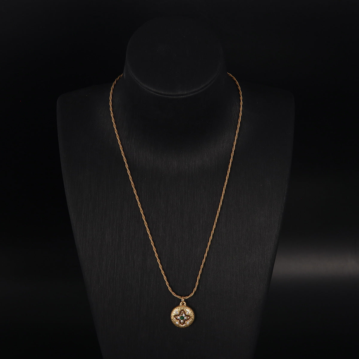 Vintage Agate Geometric Luxury Handcrafted Necklace for Women