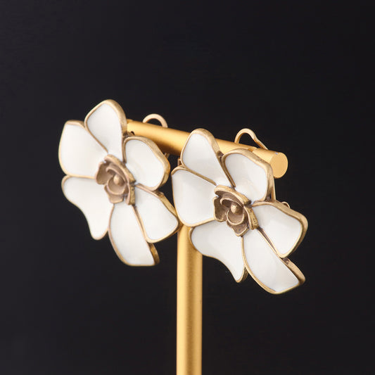 Vintage Petal Chic Elegant Earrings Handcrafted Design
