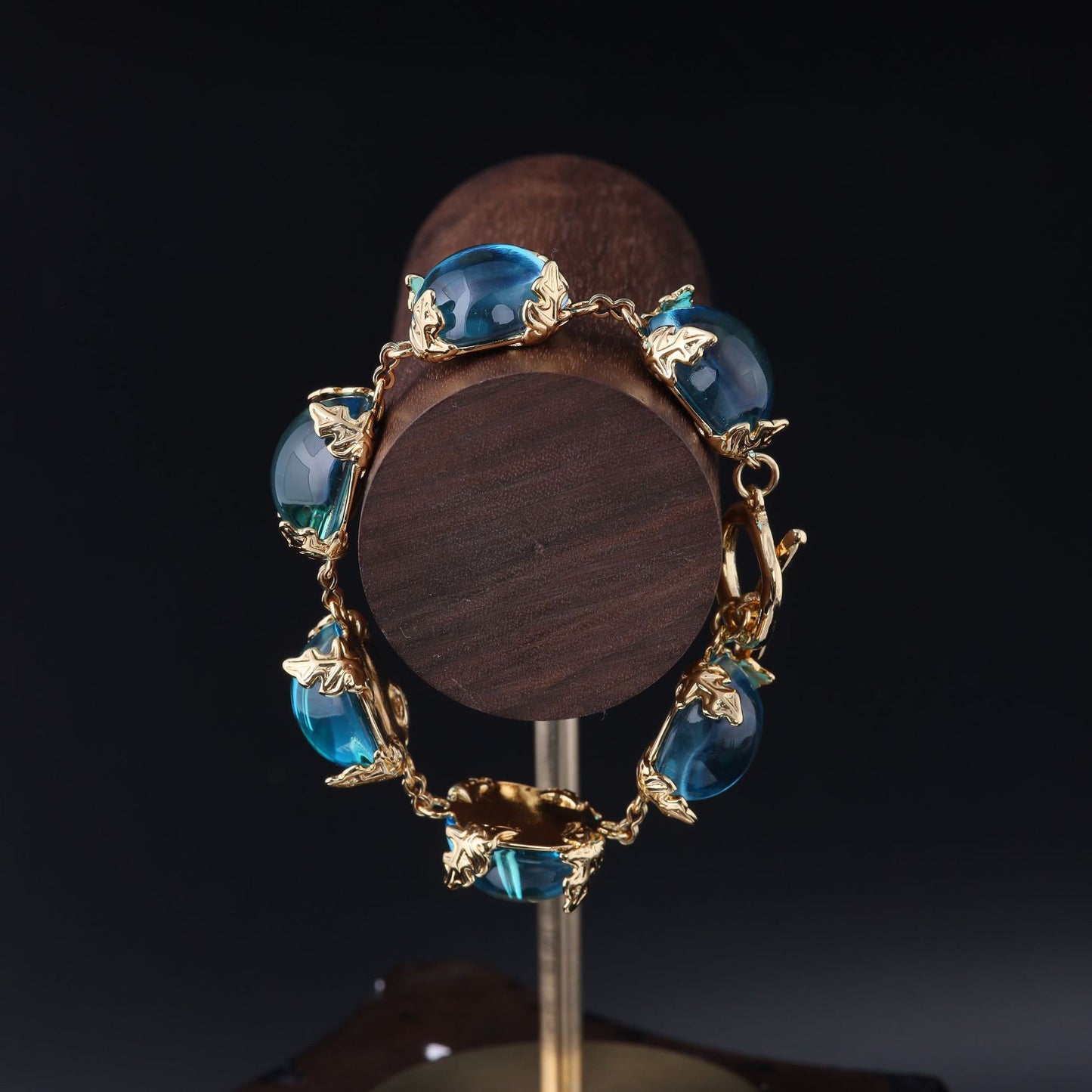 Vintage Geometric Elegant Baroque Bracelet Timeless Style