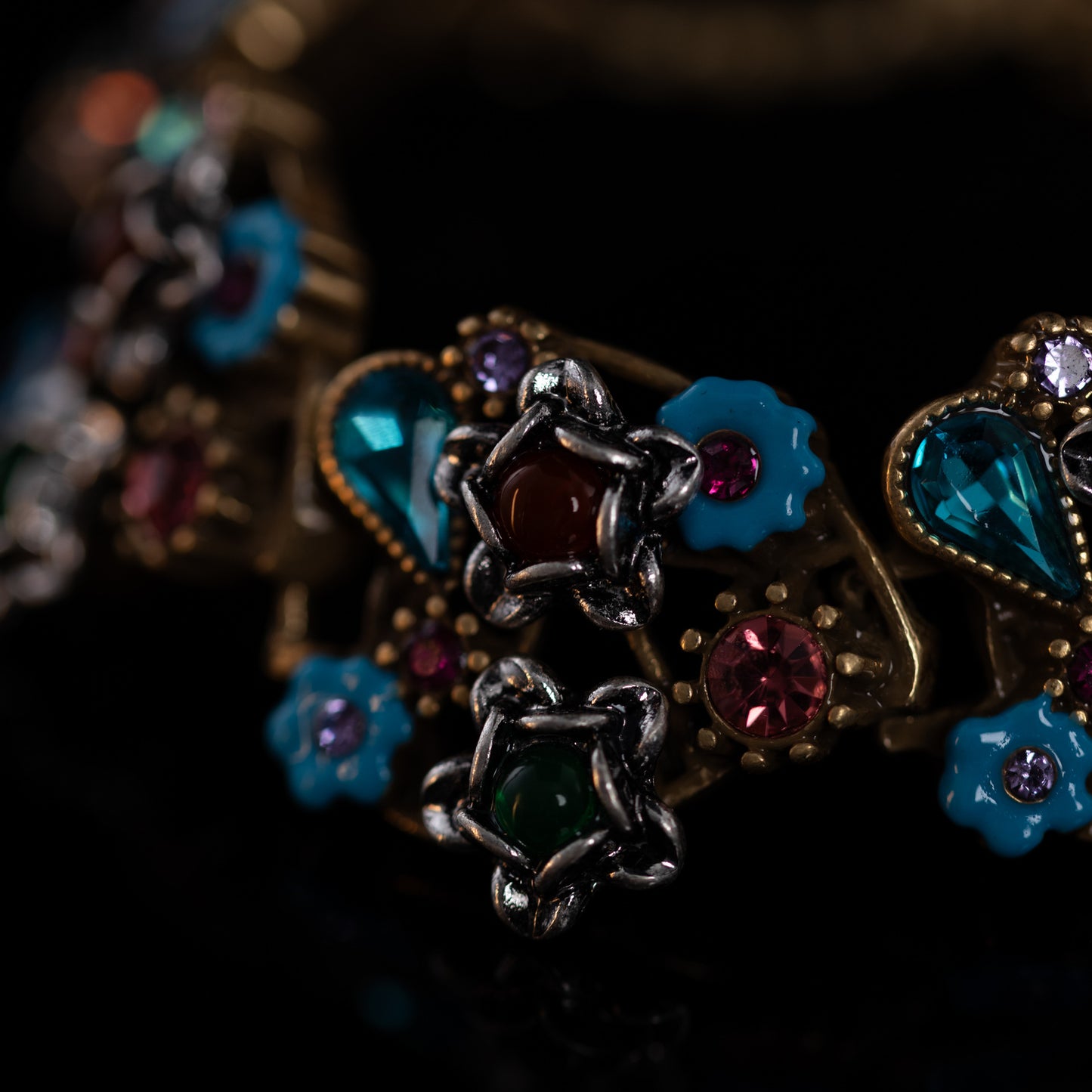 Vintage Floral Artisan Minimalist Bracelet Timeless Style