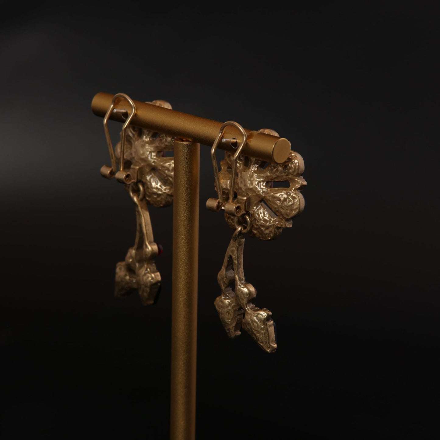Vintage Floral Chic Handcrafted Earrings Timeless Style