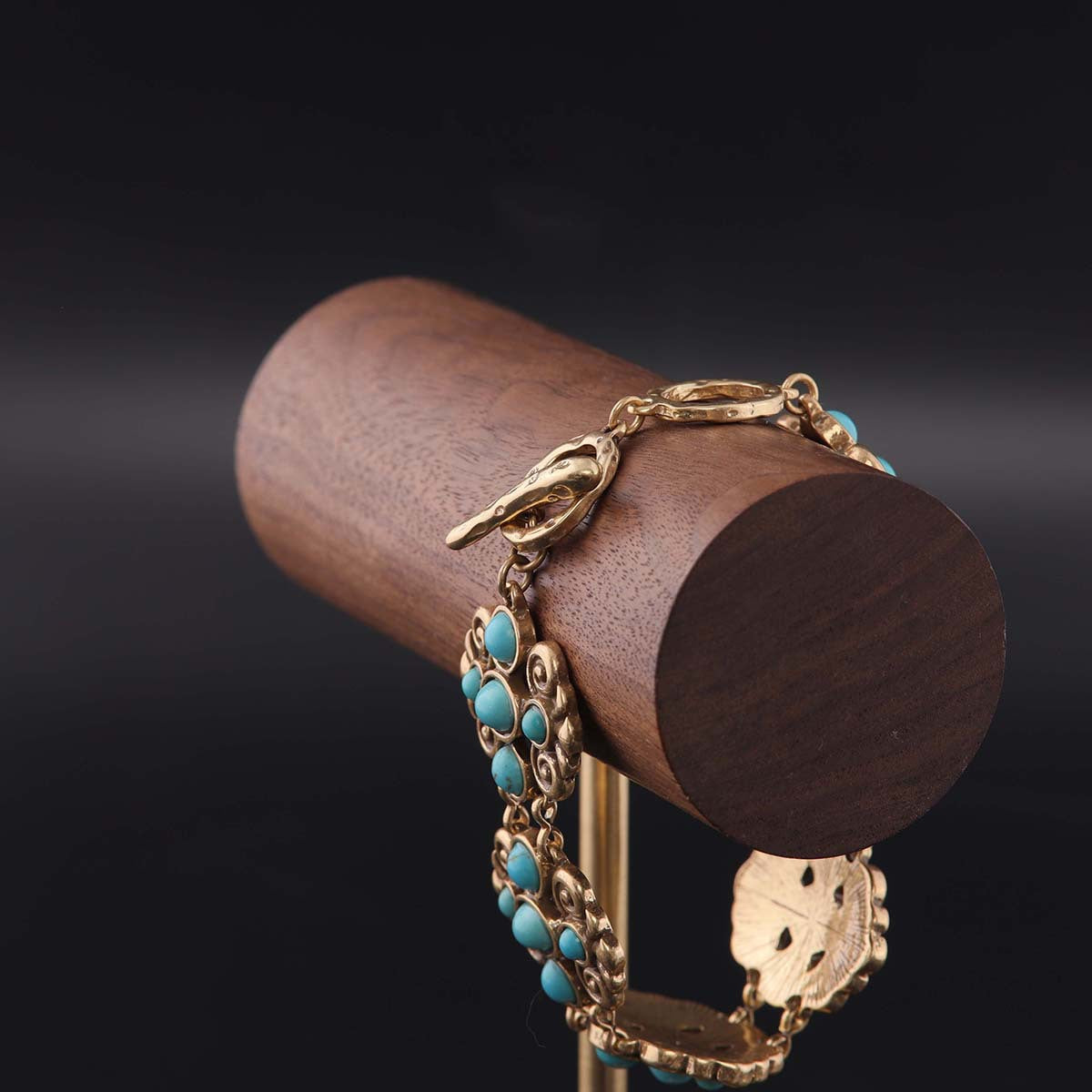 Vintage Floral Statement Chic Bracelet for Women
