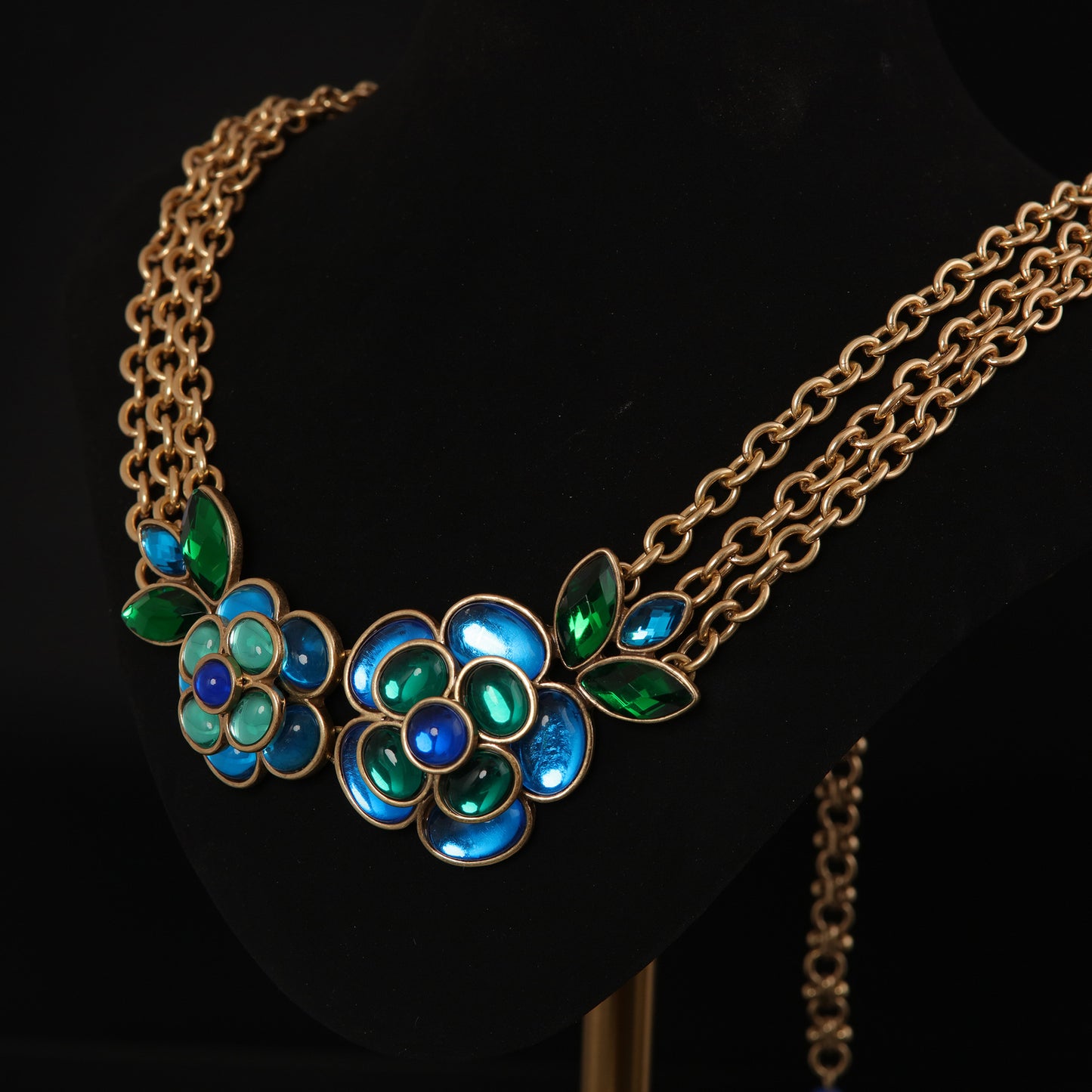 Vintage Elegant Handcrafted Timeless Necklace Handcrafted Design