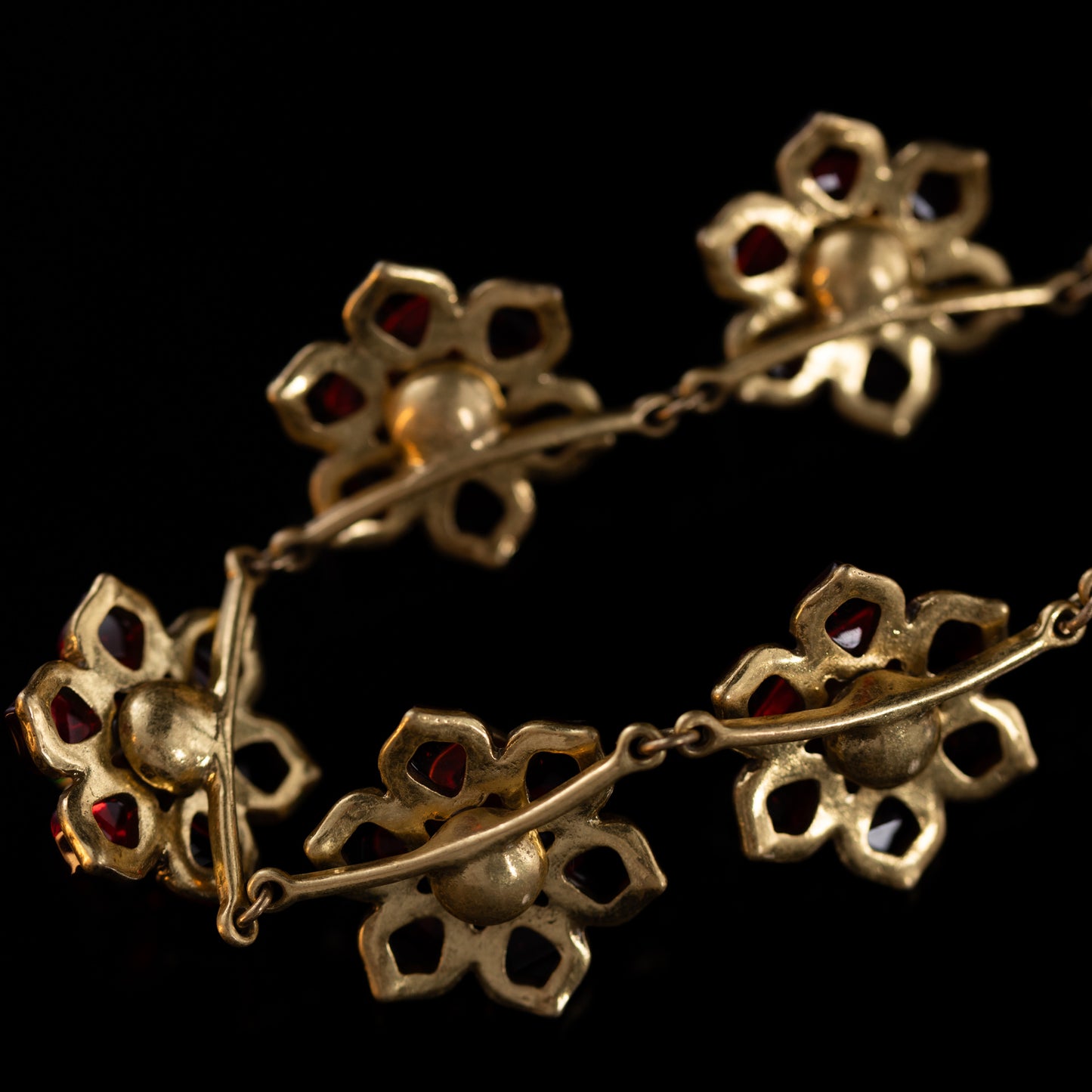 Vintage Glass Refined Chic Necklace for Ladies