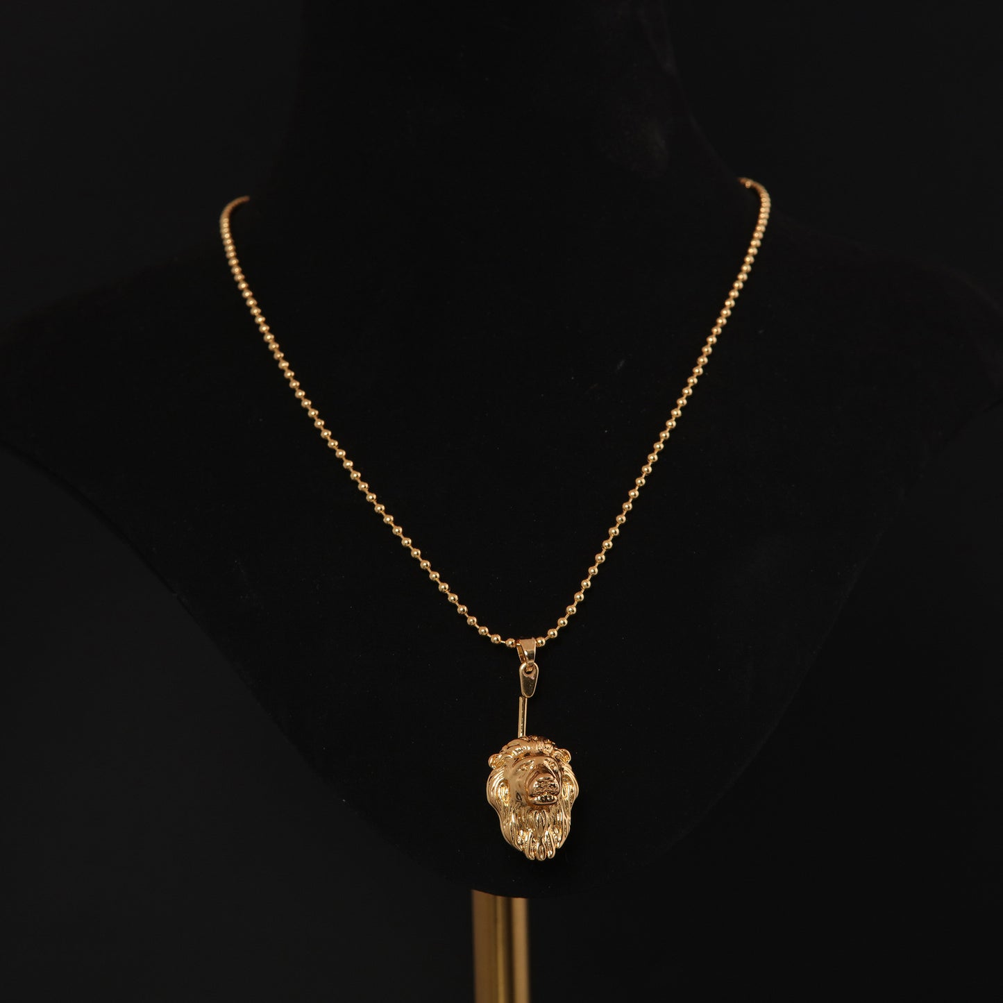 Vintage Refined Luxury Classic Necklace Handcrafted Design