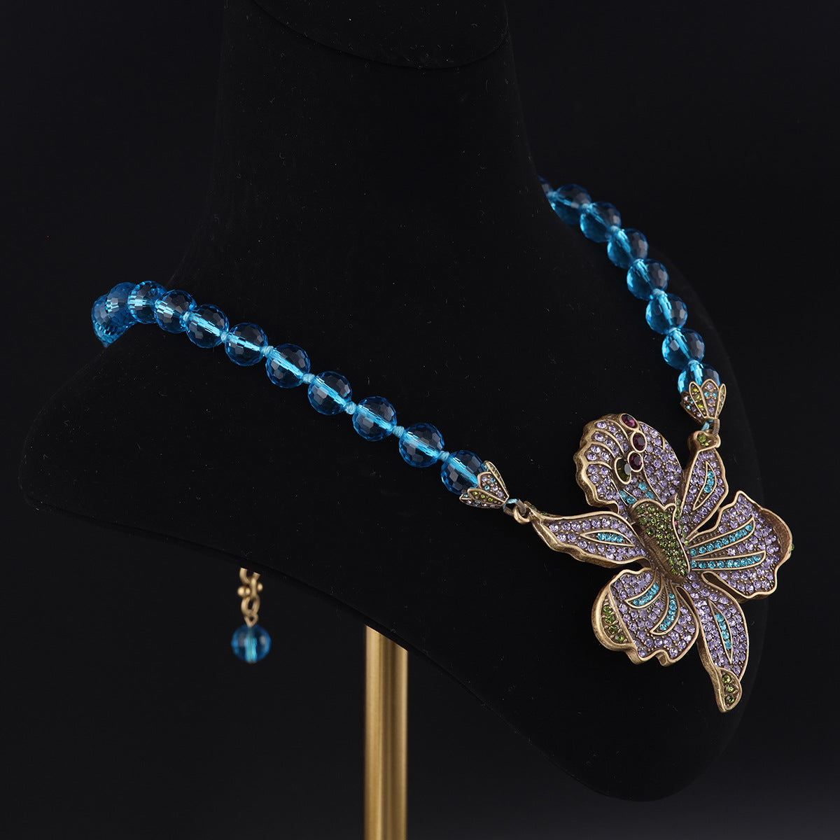 Vintage Cubic Zirconia Floral Statement Necklace Timeless Style