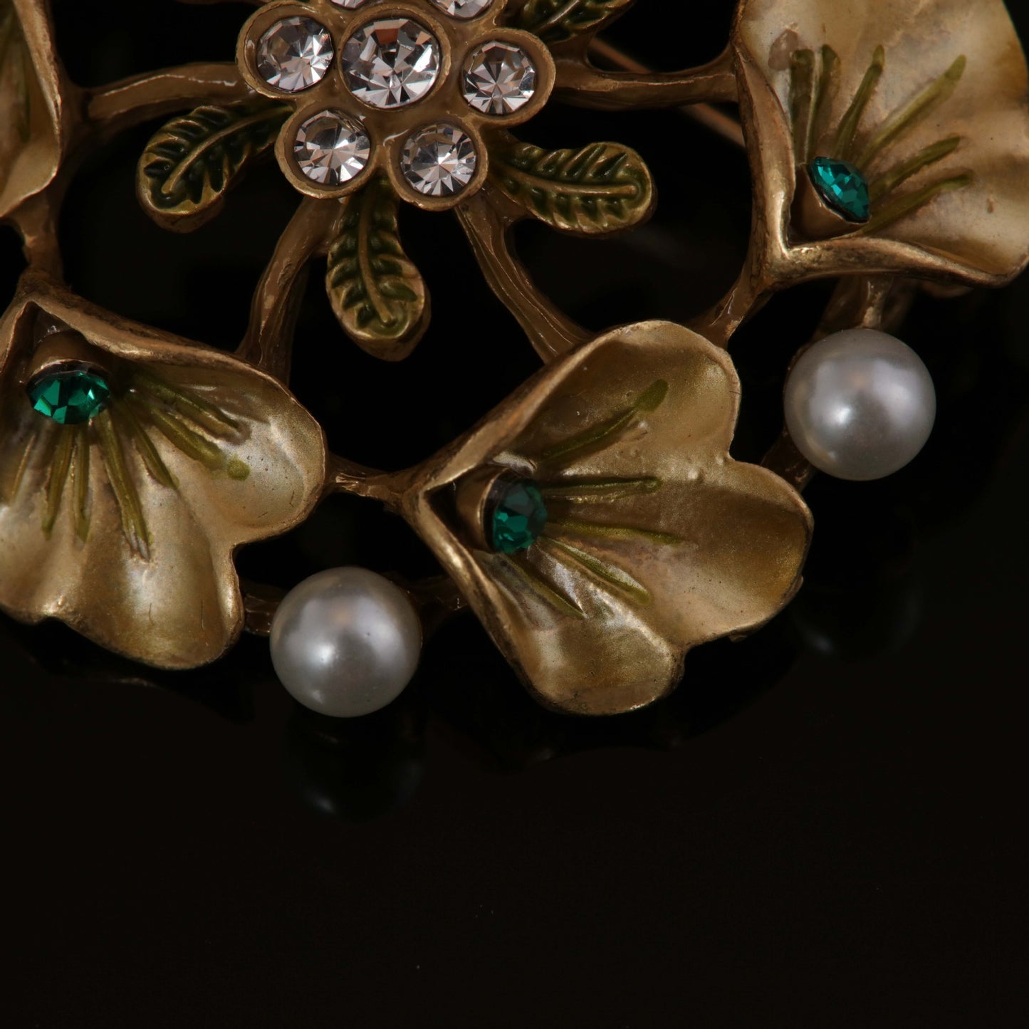 Vintage Floral Refined Baroque Brooches for Men