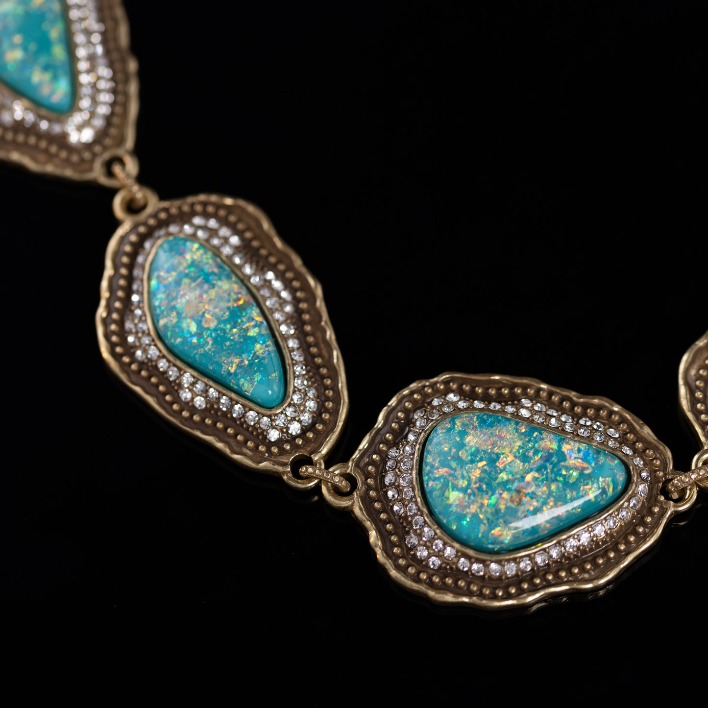 Vintage Refined Stone Inlay Necklace for Ladies