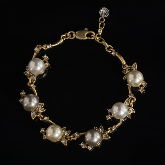 Vintage Pearl Minimalist Luxury Bracelet Handcrafted Design