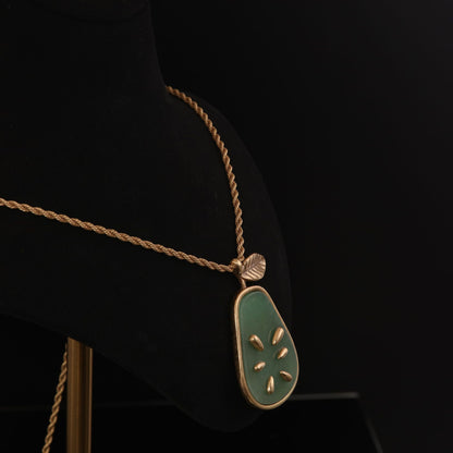 Vintage Floral Refined Classic Necklace Timeless Style