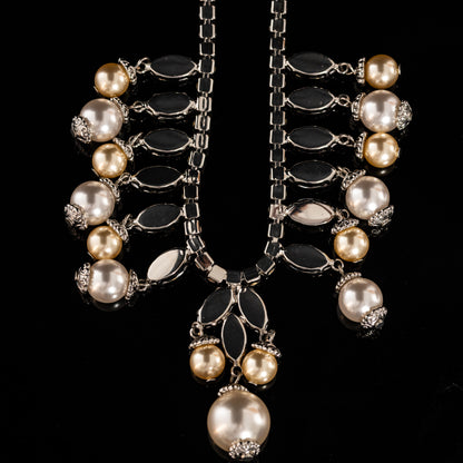 Vintage Pearl Classic Refined Necklace for Women