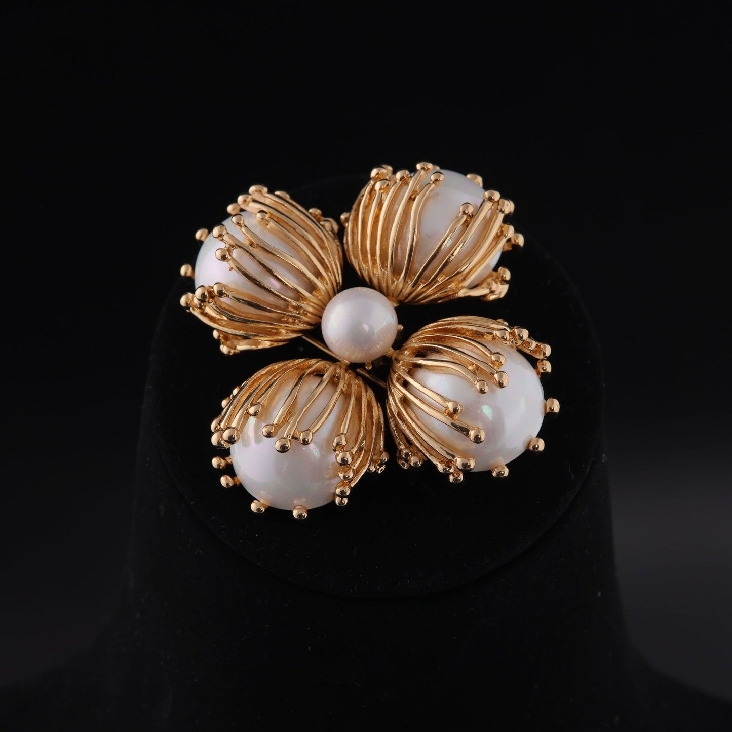 Vintage Geometric Luxury Polished Brooches for Men