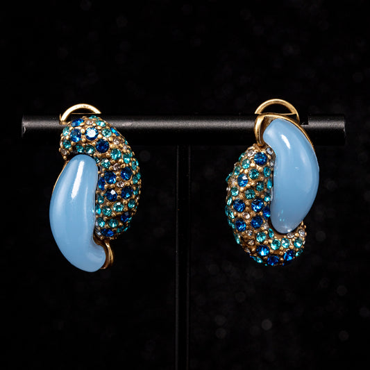 Vintage Moon Refined Chic Earrings for Ladies