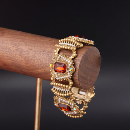 Vintage Geometric Luxury Refined Bracelet Timeless Style