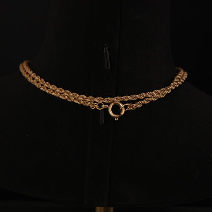 Vintage Floral Refined Classic Necklace Timeless Style