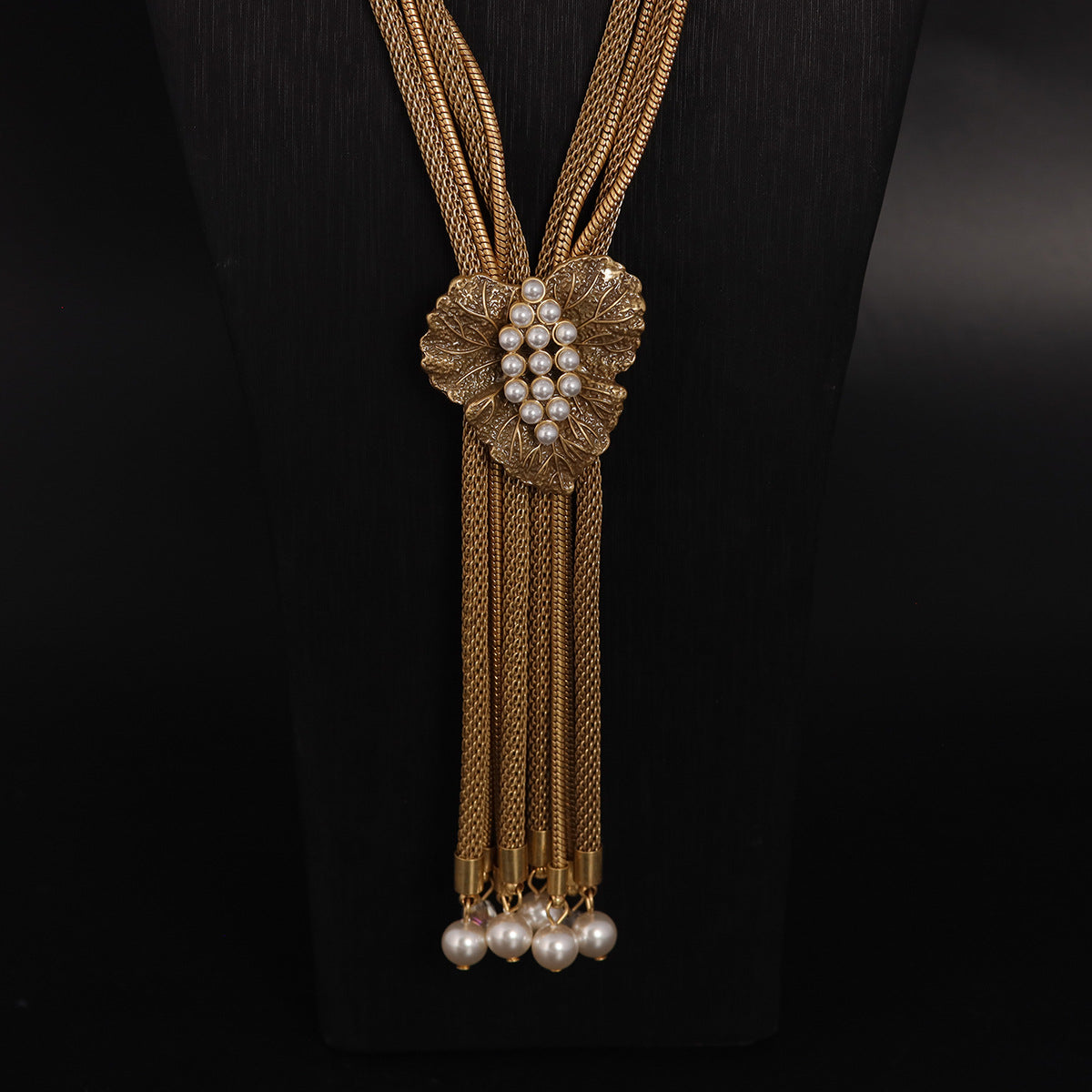 Vintage Pearl Leaf Elegant Necklace for Women