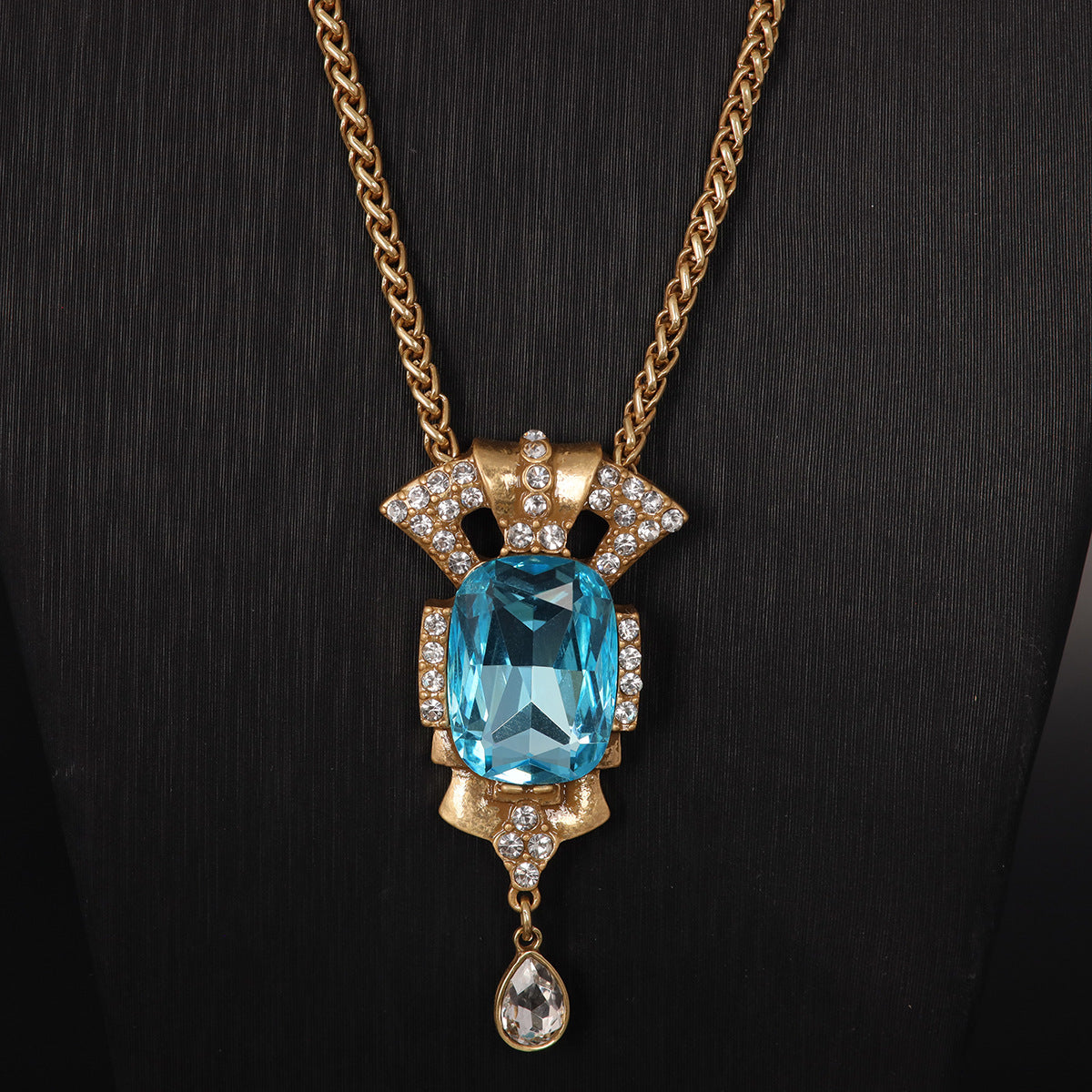Vintage Crystal Luxury Stone Inlay Necklace for Ladies