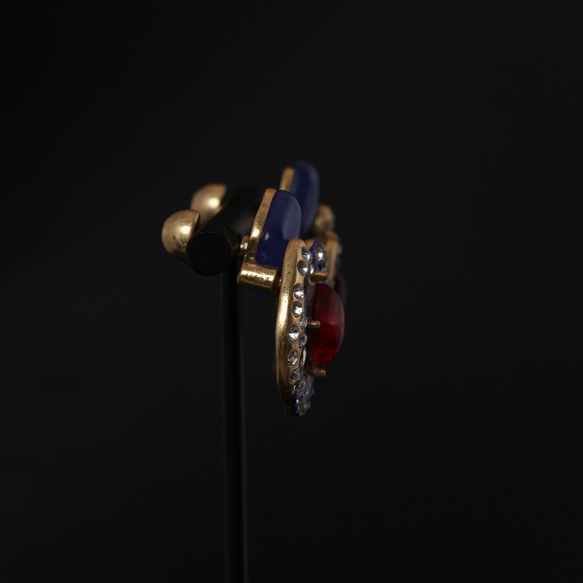 Vintage Heart Classic Classic Earrings Handcrafted Design