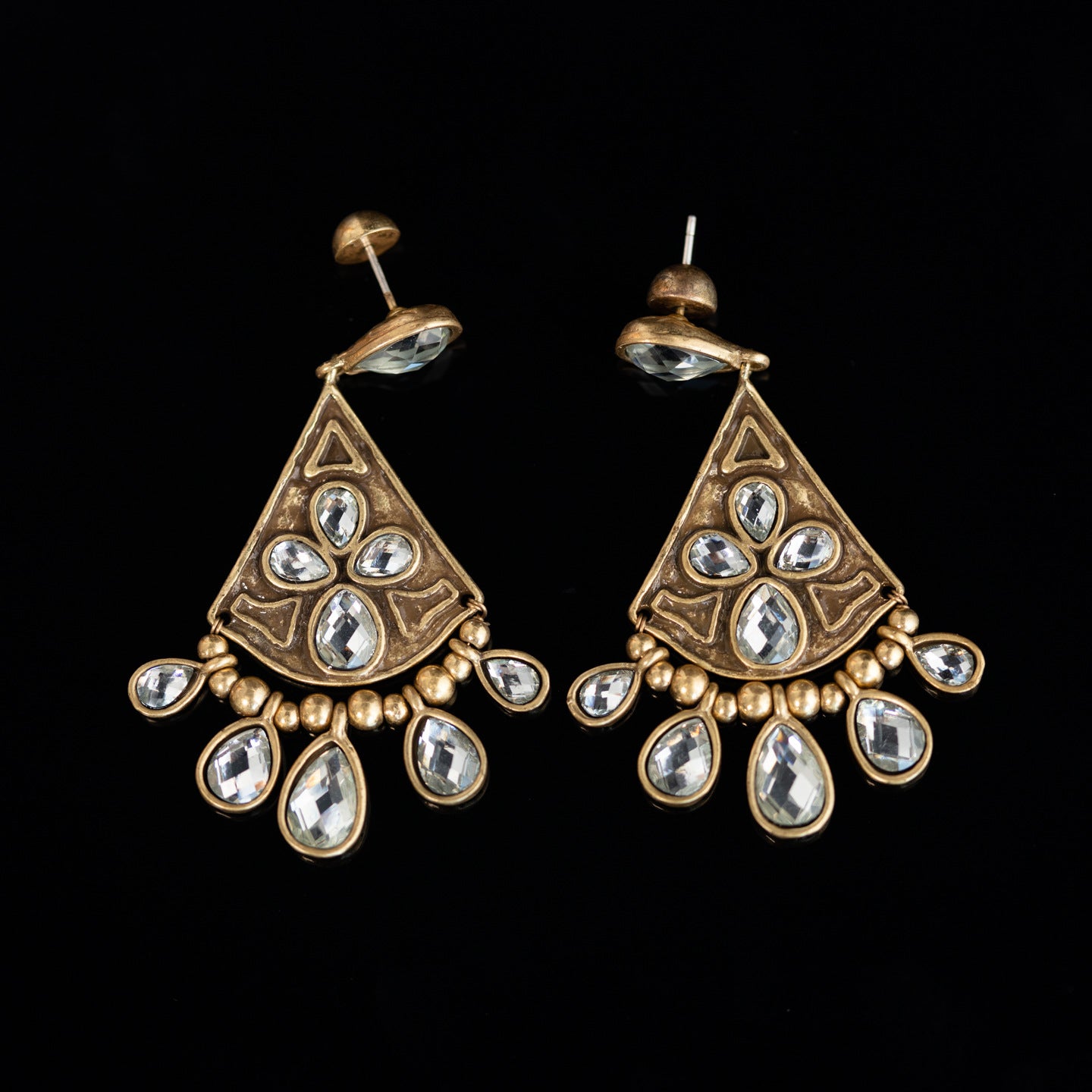 Vintage Pearl Leaf Refined Handcrafted Earrings for Ladies