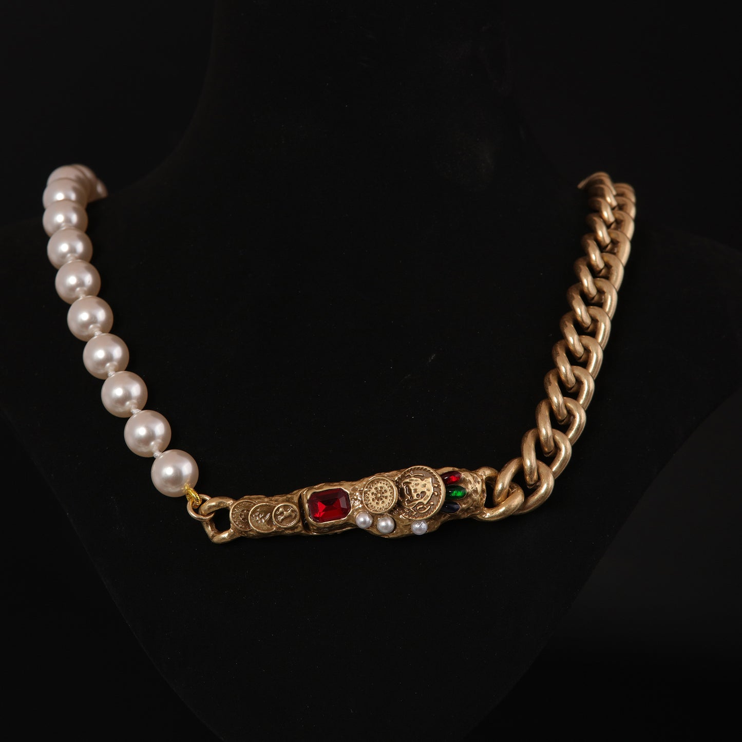 Vintage Artisan Classic Chic Necklace for Ladies