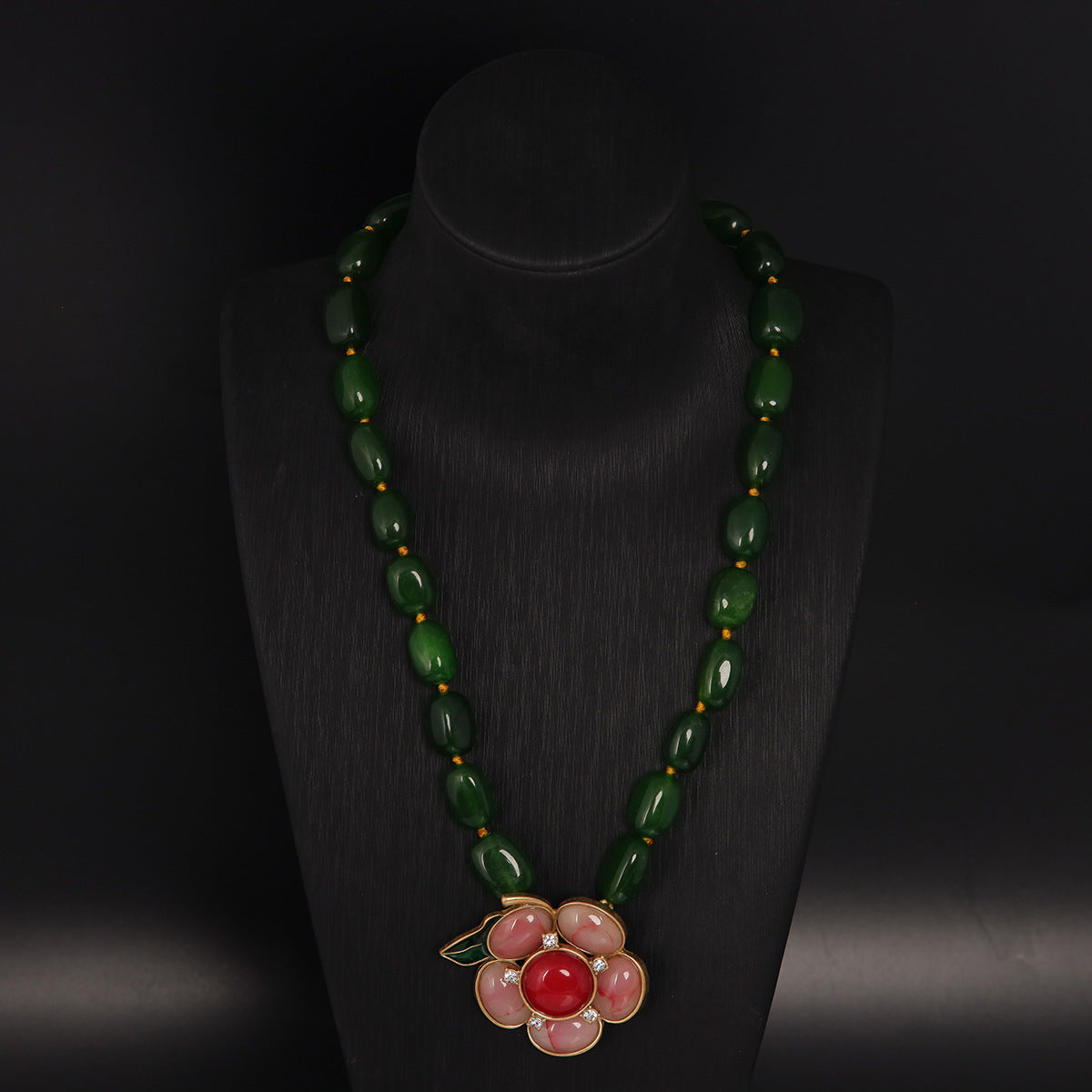Vintage Agate Elegant Handcrafted Necklace for Women
