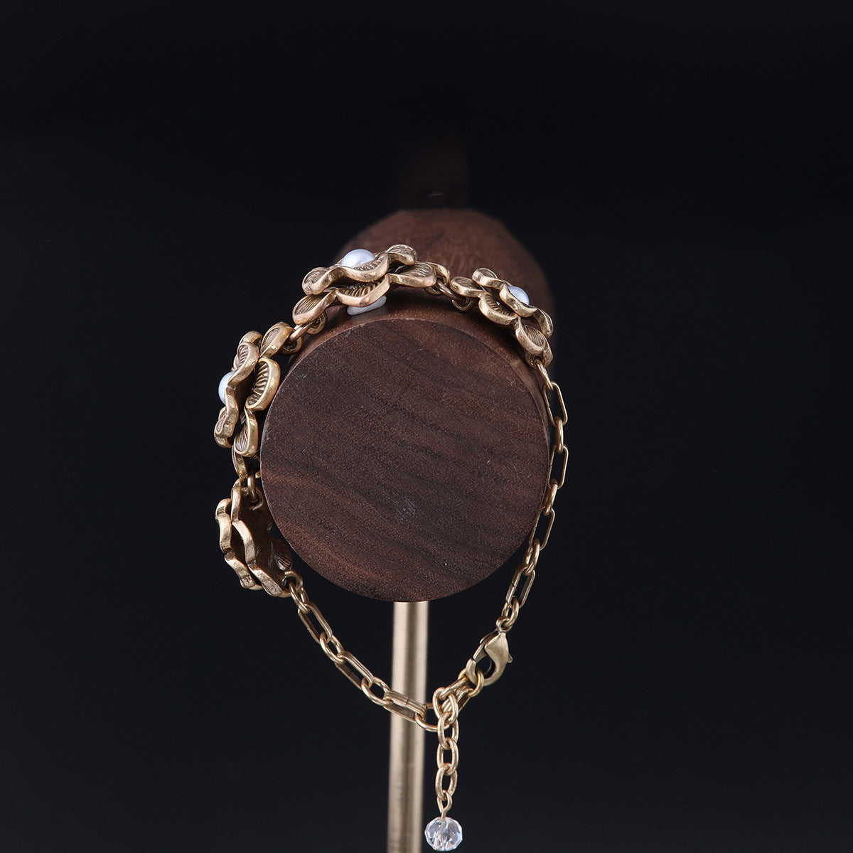 Vintage Chic Luxury Classic Bracelet Timeless Style