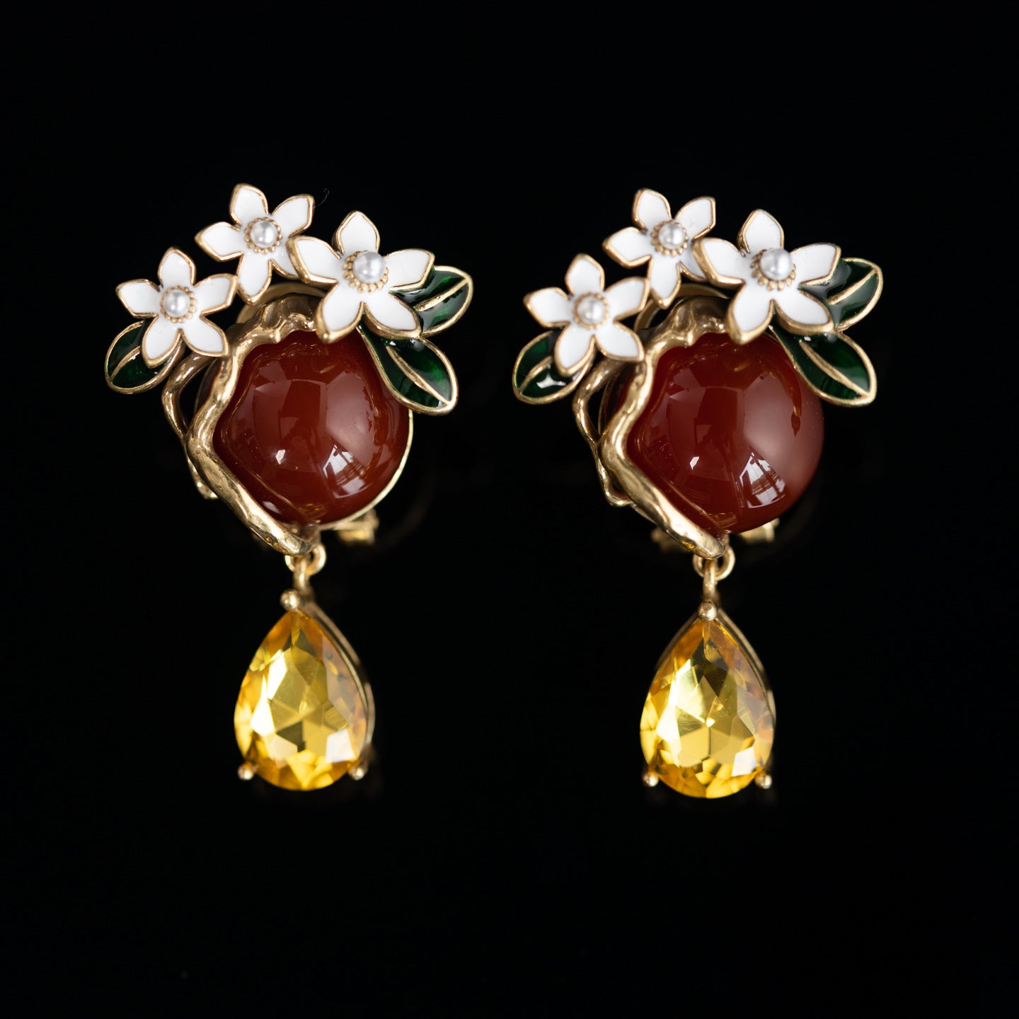 Vintage Pearl Leaf Refined Handcrafted Earrings for Ladies
