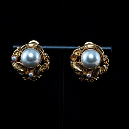 Vintage Pearl Heart Refined Earrings for Women