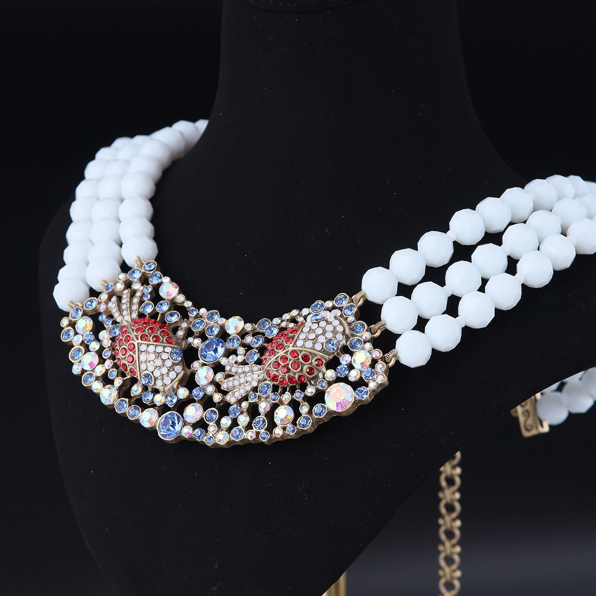 Vintage Chic Handcrafted Luxury Necklace for Women